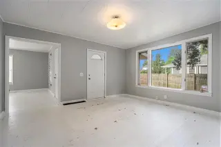 Looking for a place with potential and personality? thumbnail 12